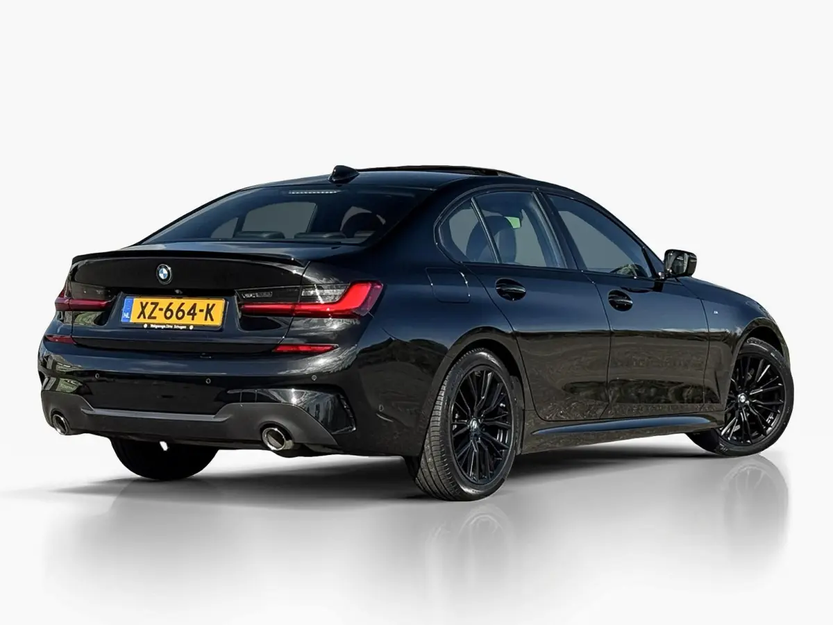 320i High Executive ✅ Schuifdak ✅ Leder ✅ Camera