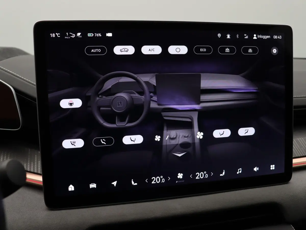 AWD Performance 100 kWh | SOH 97% | | WLPT 590km | Head Up Display | 200kw laadcapaciteit | Alcantara interieur | Memory seats | 2000 kg trekgewicht |