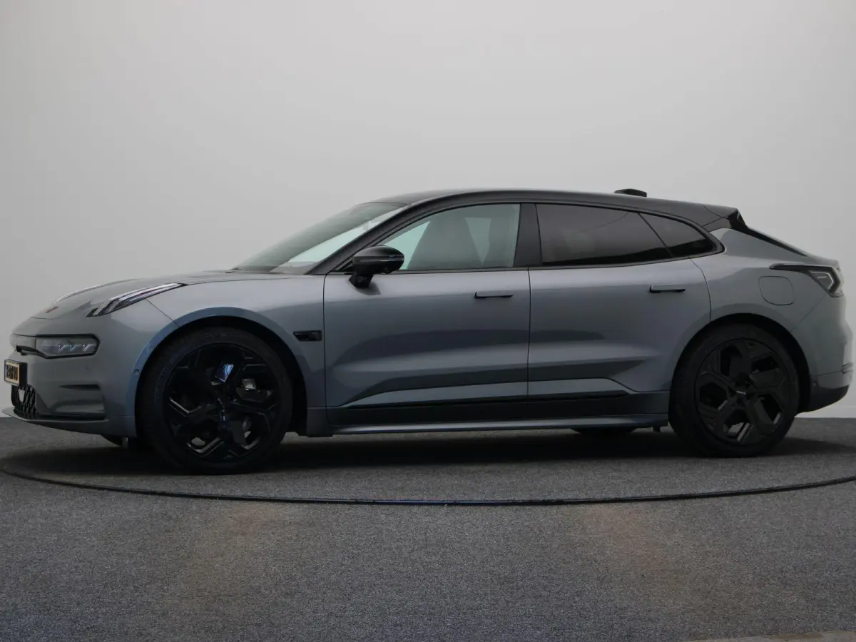 AWD Performance 100 kWh | SOH 97% | | WLPT 590km | Head Up Display | 200kw laadcapaciteit | Alcantara interieur | Memory seats | 2000 kg trekgewicht |