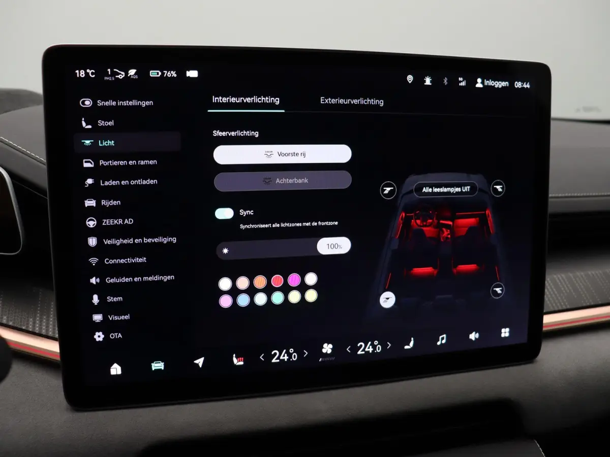 AWD Performance 100 kWh | SOH 97% | | WLPT 590km | Head Up Display | 200kw laadcapaciteit | Alcantara interieur | Memory seats | 2000 kg trekgewicht |