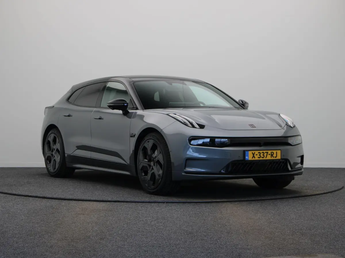 AWD Performance 100 kWh | SOH 97% | | WLPT 590km | Head Up Display | 200kw laadcapaciteit | Alcantara interieur | Memory seats | 2000 kg trekgewicht |