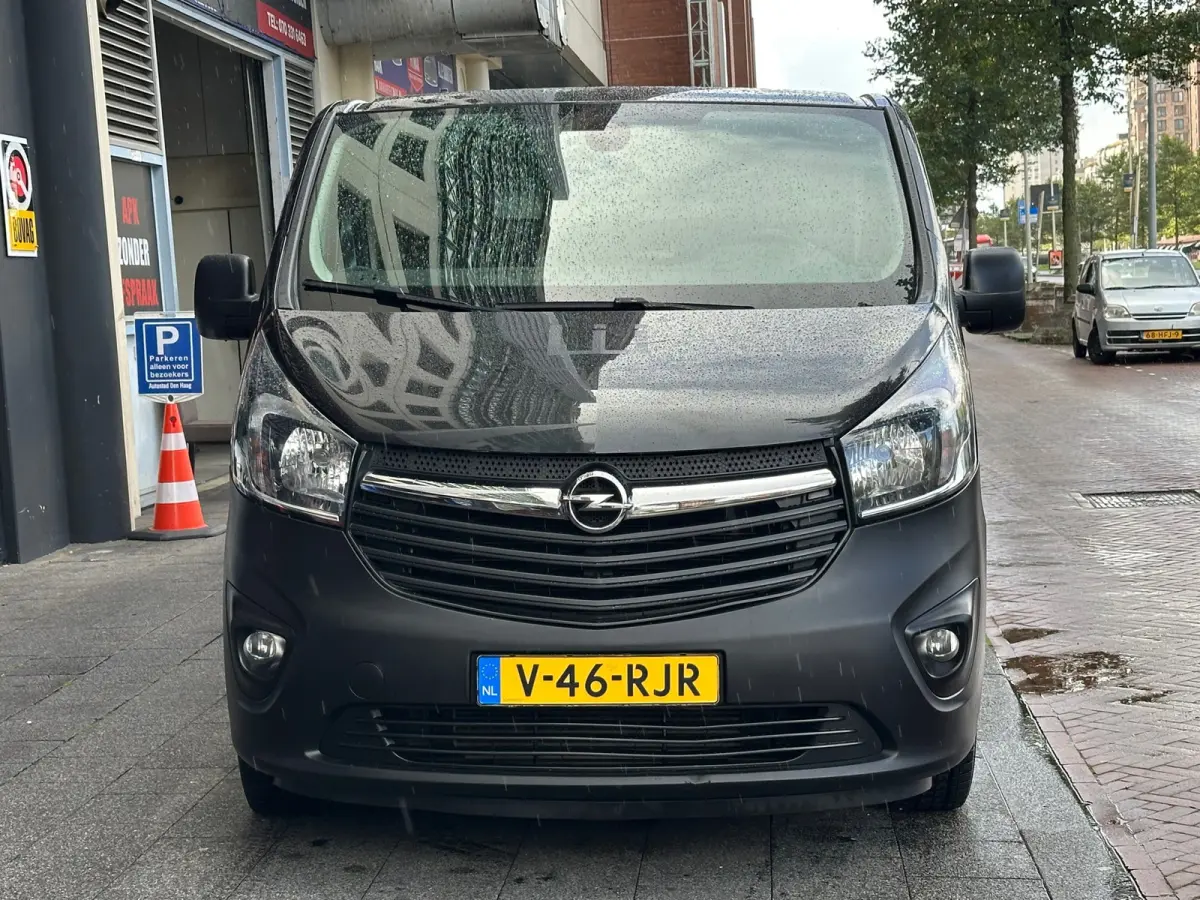 1.6 CDTI L2H1 Business+ EcoFlex Navi Airco Camera PDC