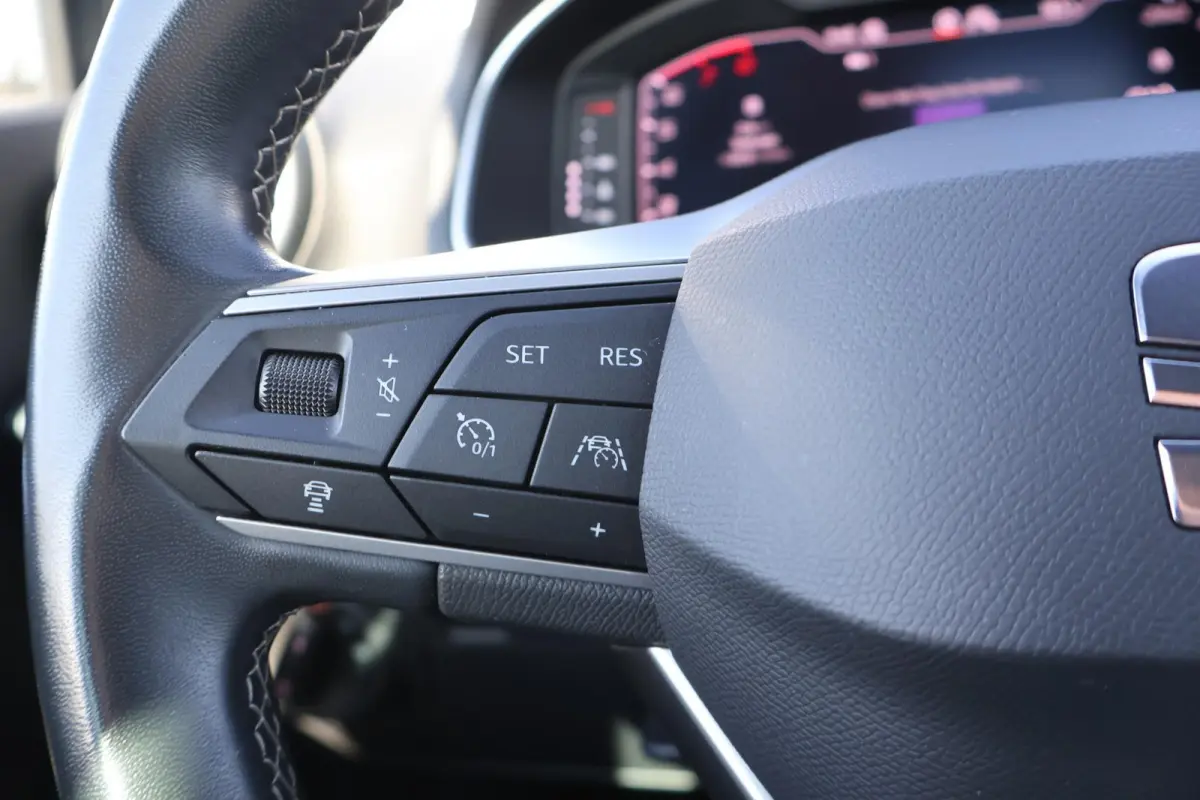 1.0 TSI 95pk Xperience Connect | Camera | PDC | Carplay | Stoelverwarming | Adaptive Cruise