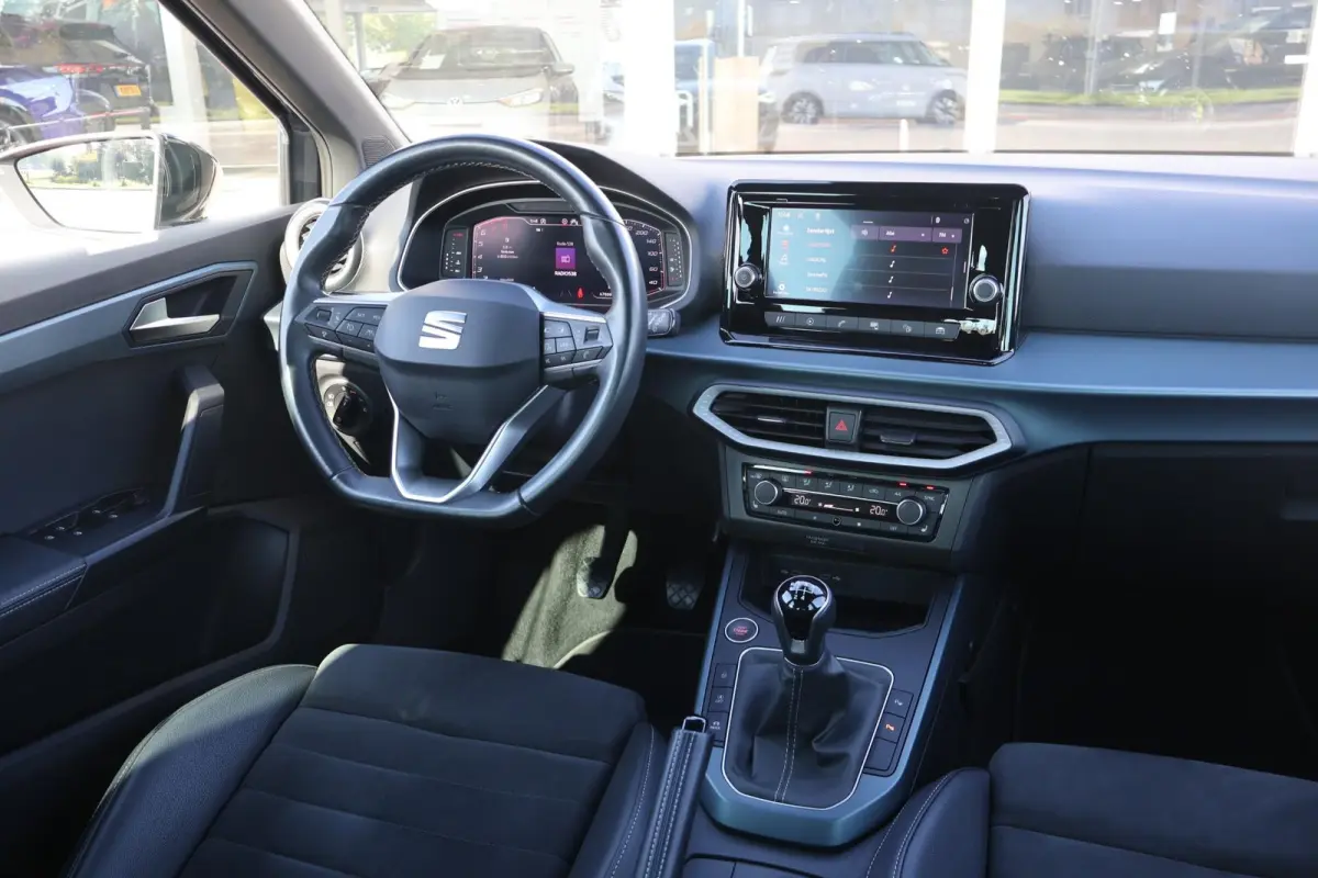 1.0 TSI 95pk Xperience Connect | Camera | PDC | Carplay | Stoelverwarming | Adaptive Cruise