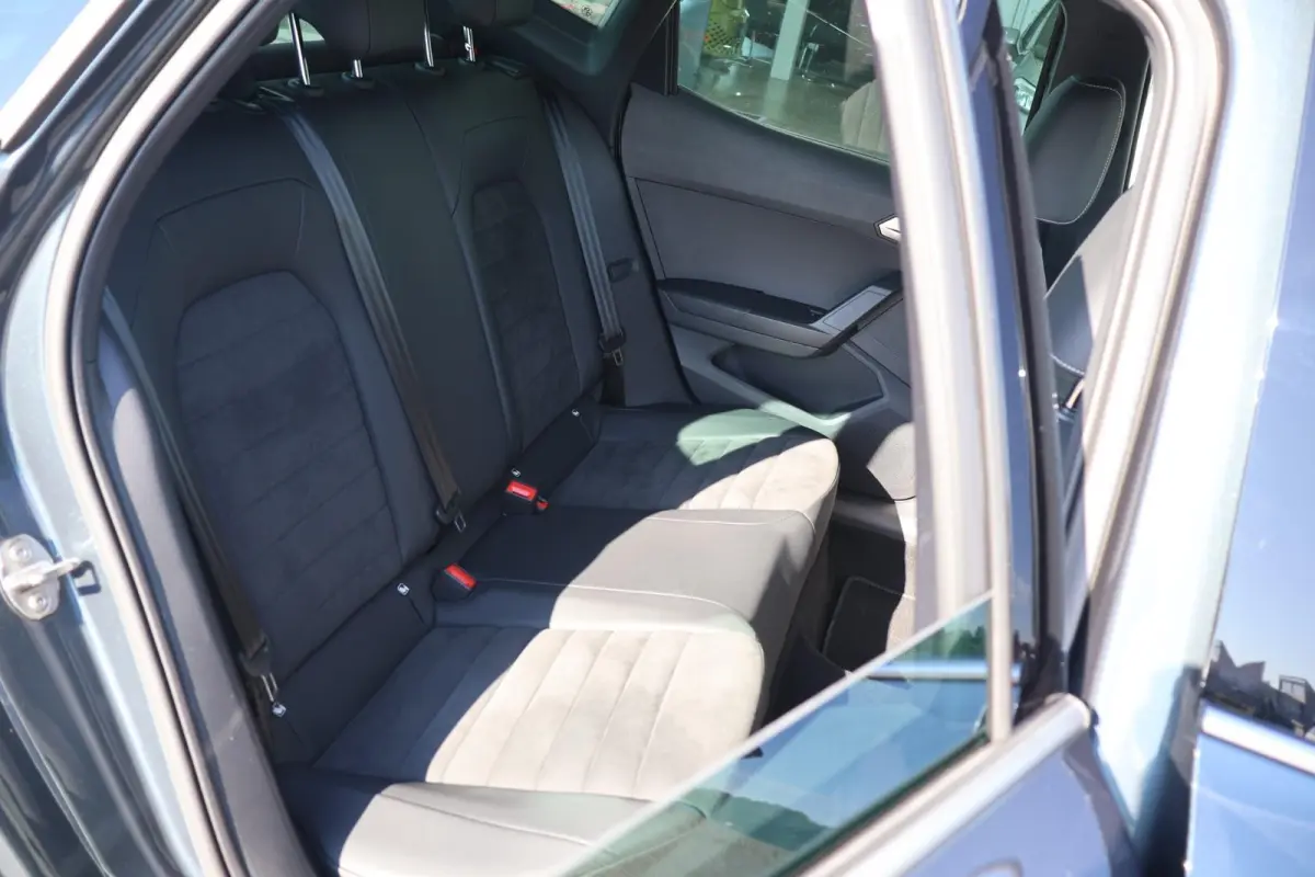 1.0 TSI 95pk Xperience Connect | Camera | PDC | Carplay | Stoelverwarming | Adaptive Cruise