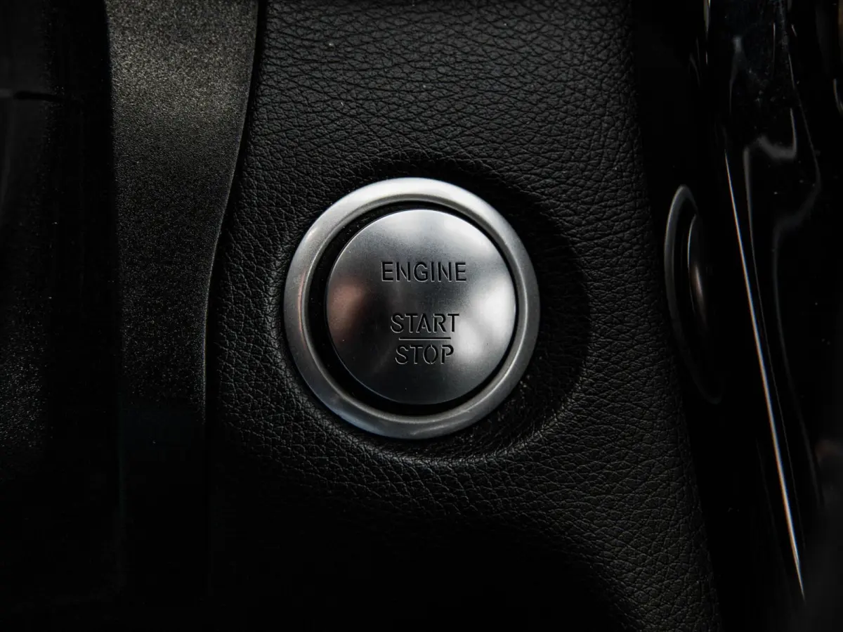 180 Premium | LED | Trekhaak | Camera | Apple CarPlay/Android Auto | Stoelverwarming | Dodehoekdetectie | Dealeronderhouden