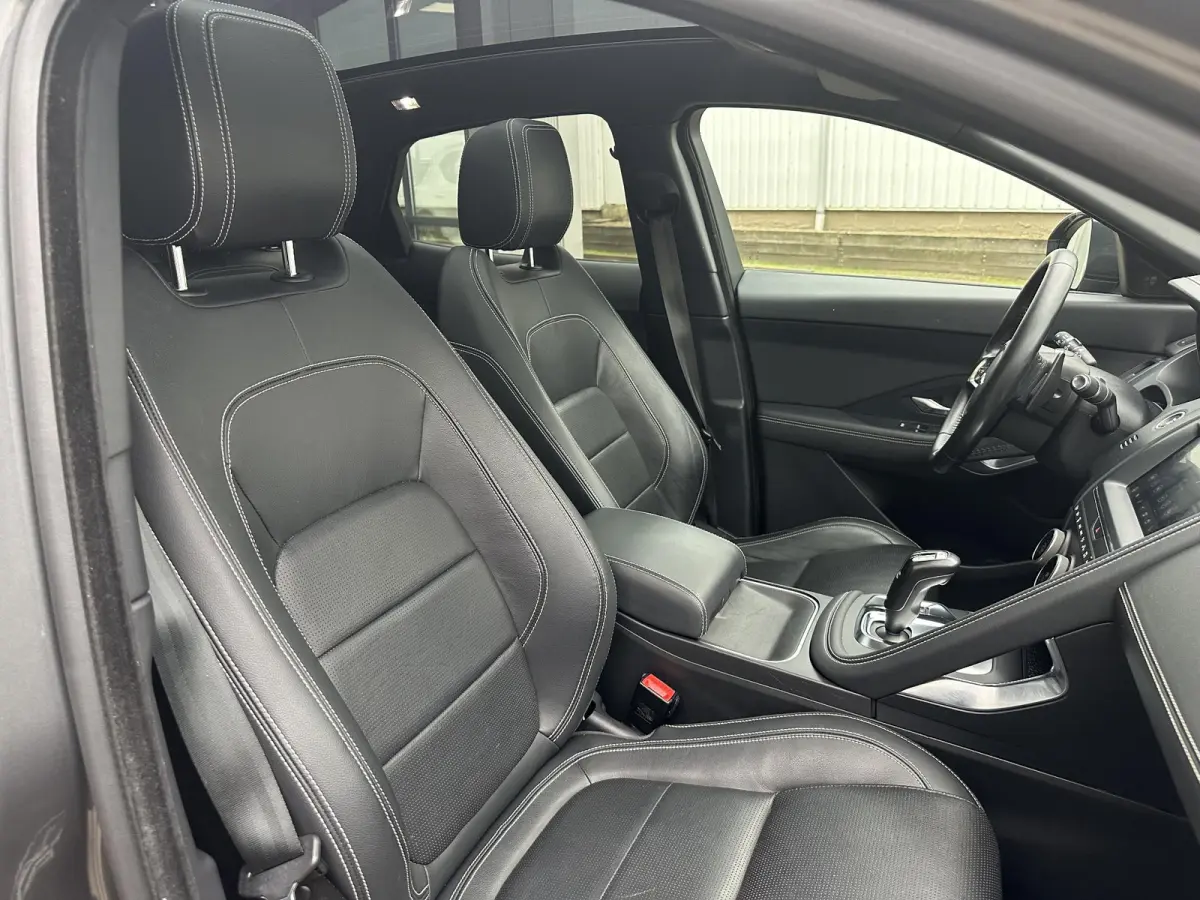2.0 P200 AWD R-Dynamic HSE | Adapt.Cruise/Camera/Navi/Pano/20"/Ruit&Stoelverw.