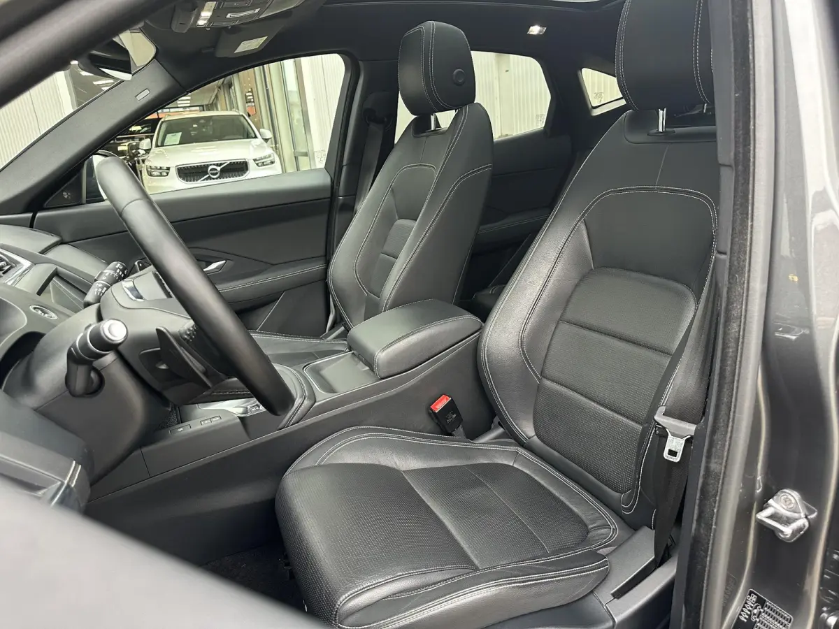 2.0 P200 AWD R-Dynamic HSE | Adapt.Cruise/Camera/Navi/Pano/20"/Ruit&Stoelverw.