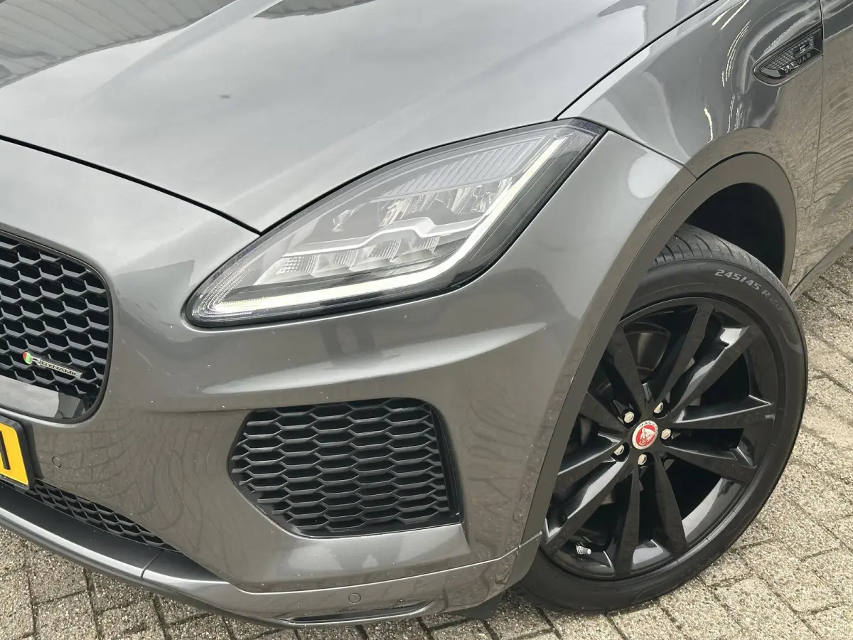 2.0 P200 AWD R-Dynamic HSE | Adapt.Cruise/Camera/Navi/Pano/20"/Ruit&Stoelverw.