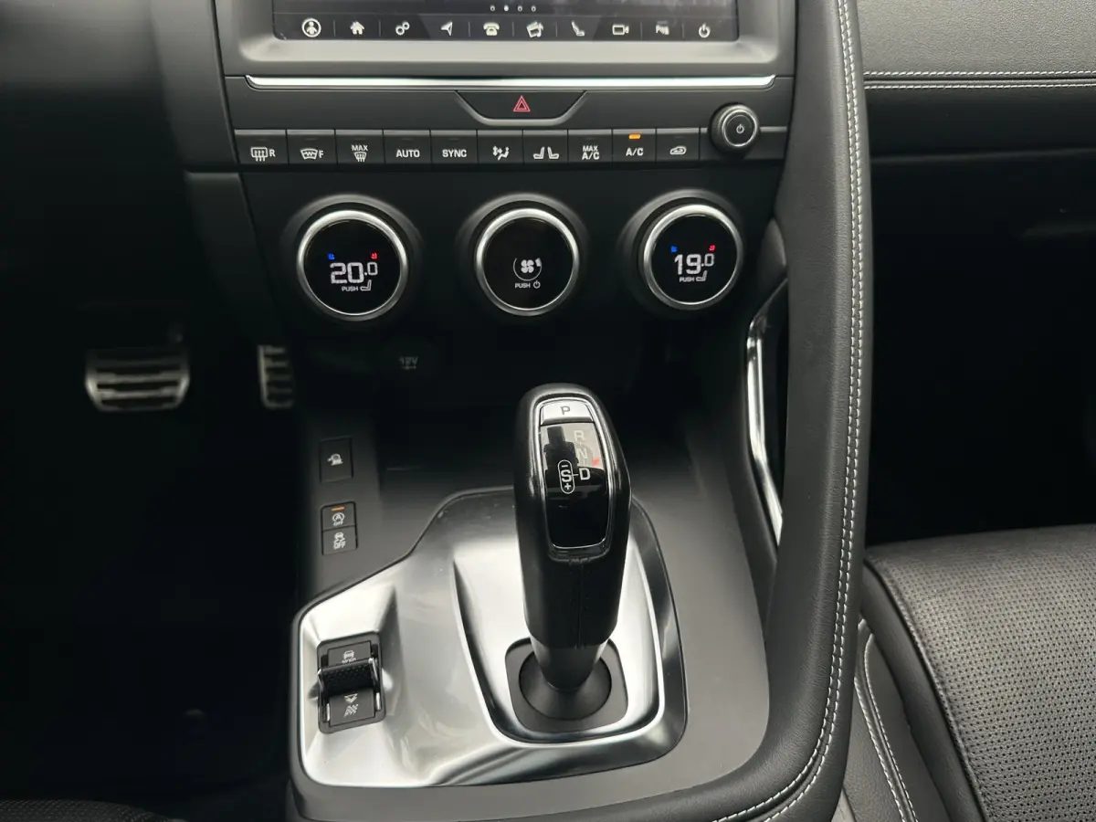 2.0 P200 AWD R-Dynamic HSE | Adapt.Cruise/Camera/Navi/Pano/20"/Ruit&Stoelverw.