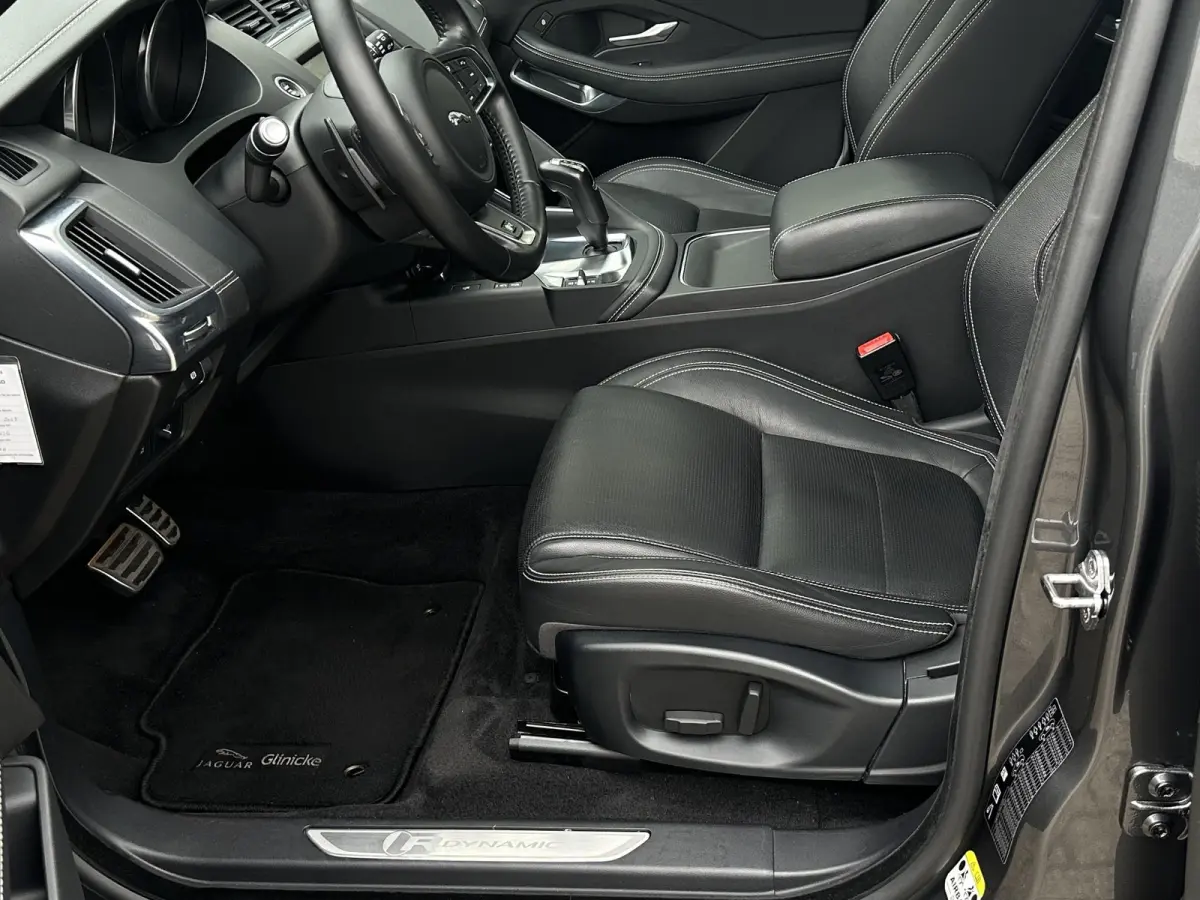 2.0 P200 AWD R-Dynamic HSE | Adapt.Cruise/Camera/Navi/Pano/20"/Ruit&Stoelverw.