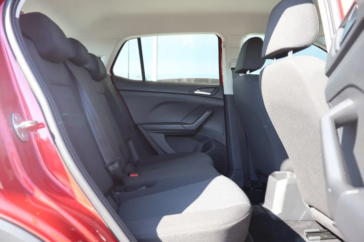 1.0 TSI 95pk | Carplay | PDC | Cruise Control | DAB radio