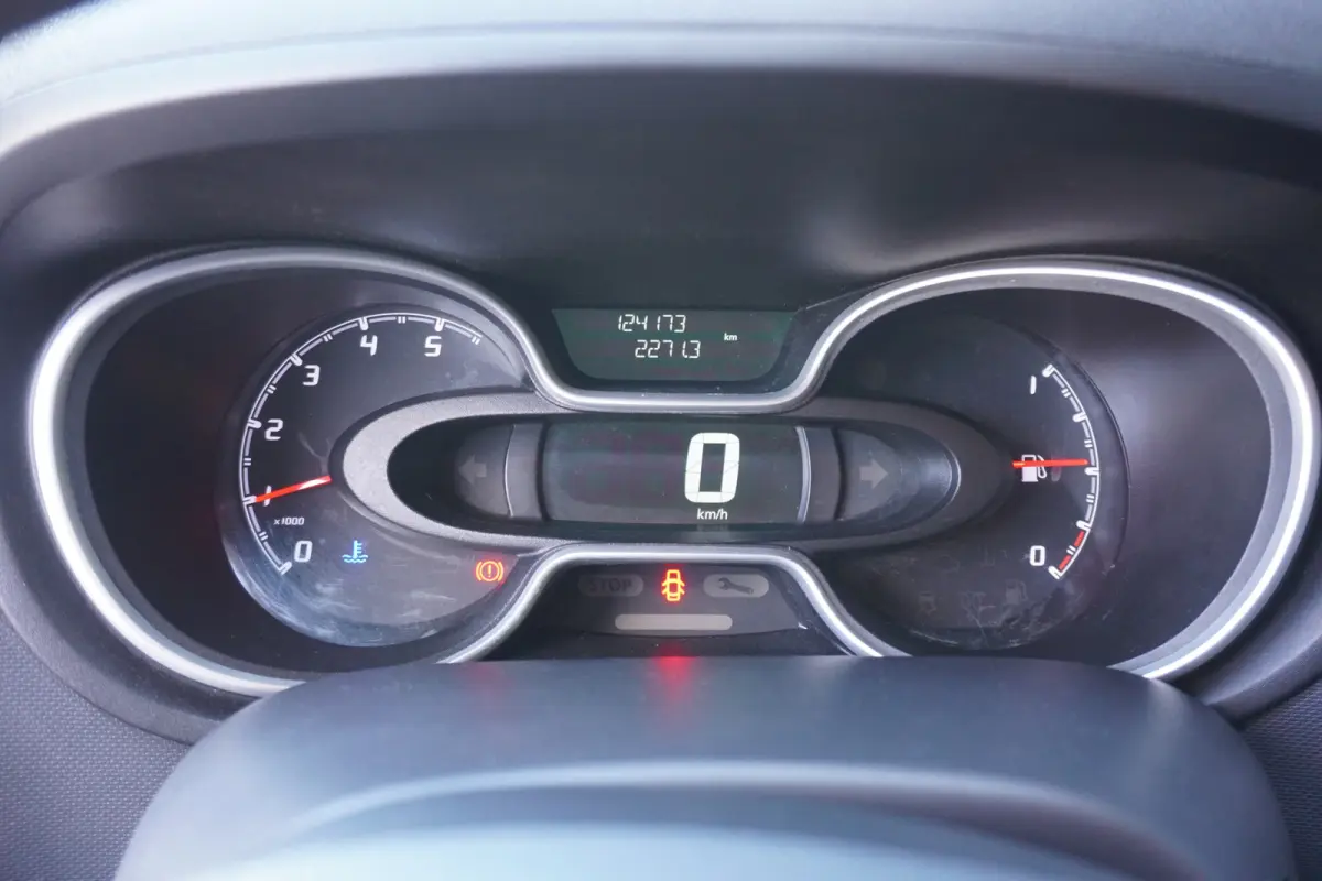 120pk L2H1 Camera Navigatie Parkeersensoren 3-zits
