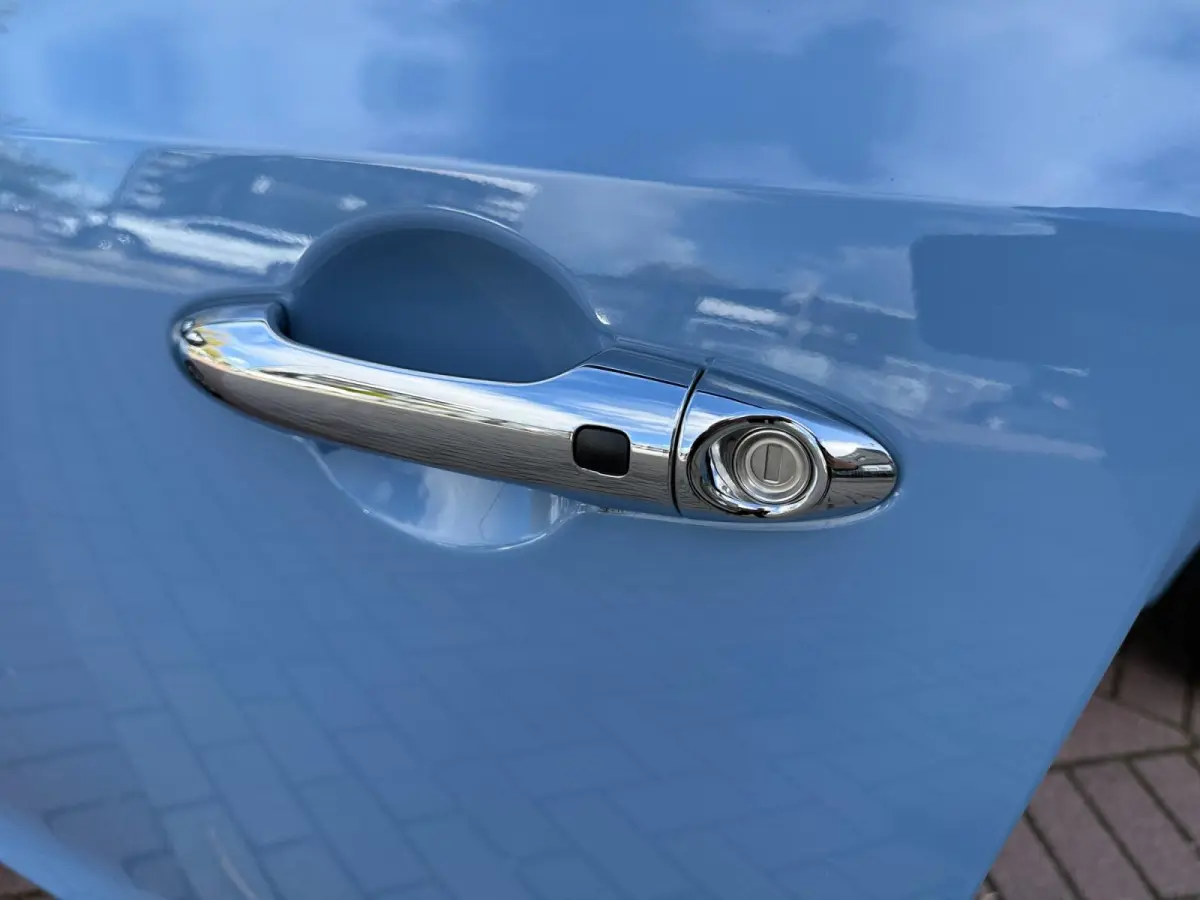 1.0 DPi DynamicPlusLine | AUTOMAAT | Climate control | Apple/Android Carplay| Parkeercamera | All-Season banden | Keyless