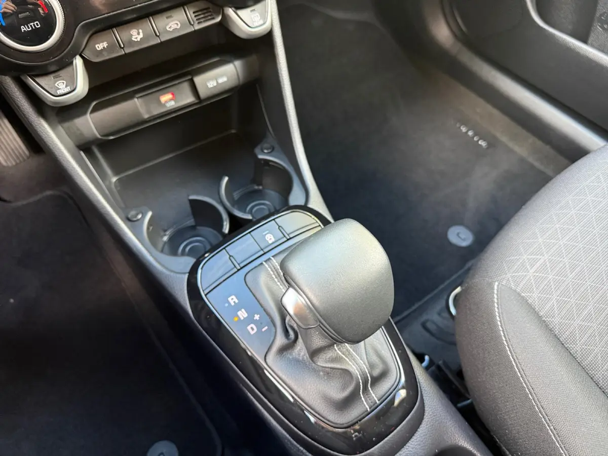 1.0 DPi DynamicPlusLine | AUTOMAAT | Climate control | Apple/Android Carplay| Parkeercamera | All-Season banden | Keyless