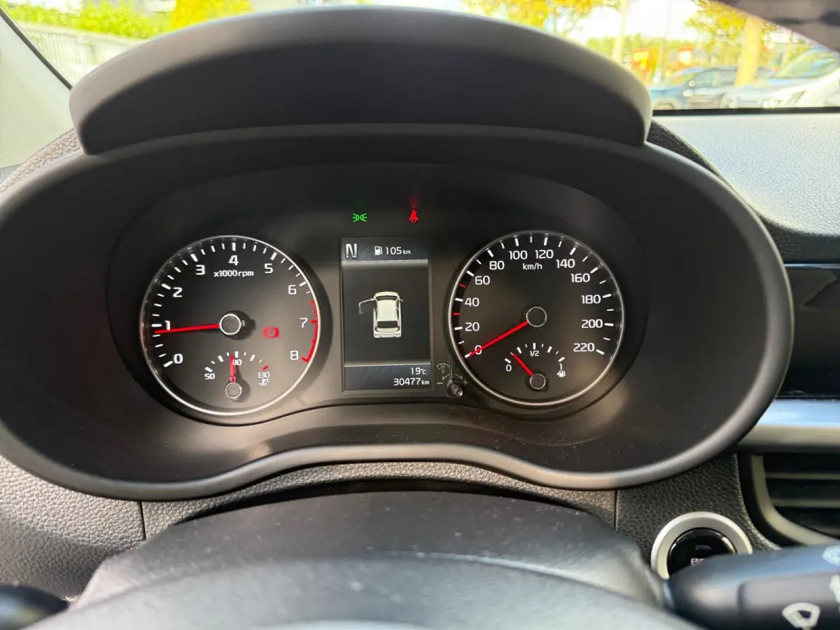 1.0 DPi DynamicPlusLine | AUTOMAAT | Climate control | Apple/Android Carplay| Parkeercamera | All-Season banden | Keyless