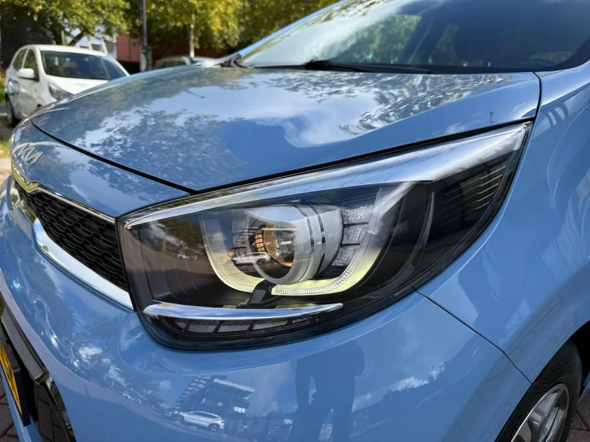 1.0 DPi DynamicPlusLine | AUTOMAAT | Climate control | Apple/Android Carplay| Parkeercamera | All-Season banden | Keyless