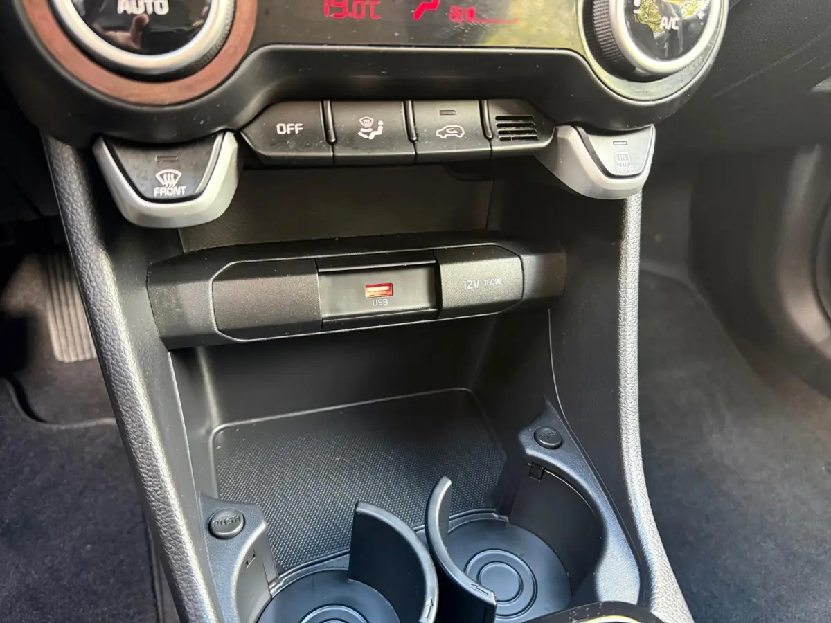 1.0 DPi DynamicPlusLine | AUTOMAAT | Climate control | Apple/Android Carplay| Parkeercamera | All-Season banden | Keyless