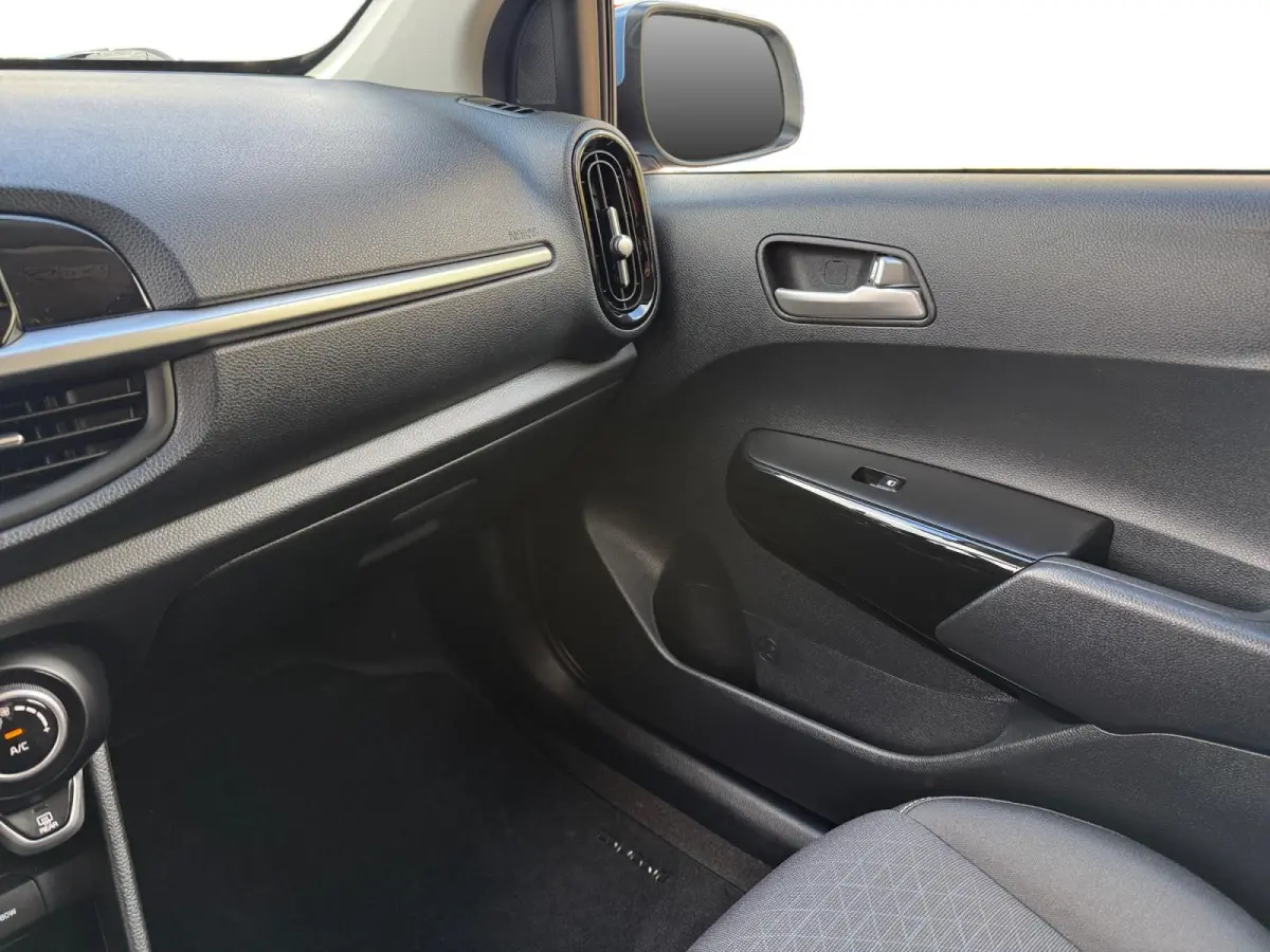 1.0 DPi DynamicPlusLine | AUTOMAAT | Climate control | Apple/Android Carplay| Parkeercamera | All-Season banden | Keyless