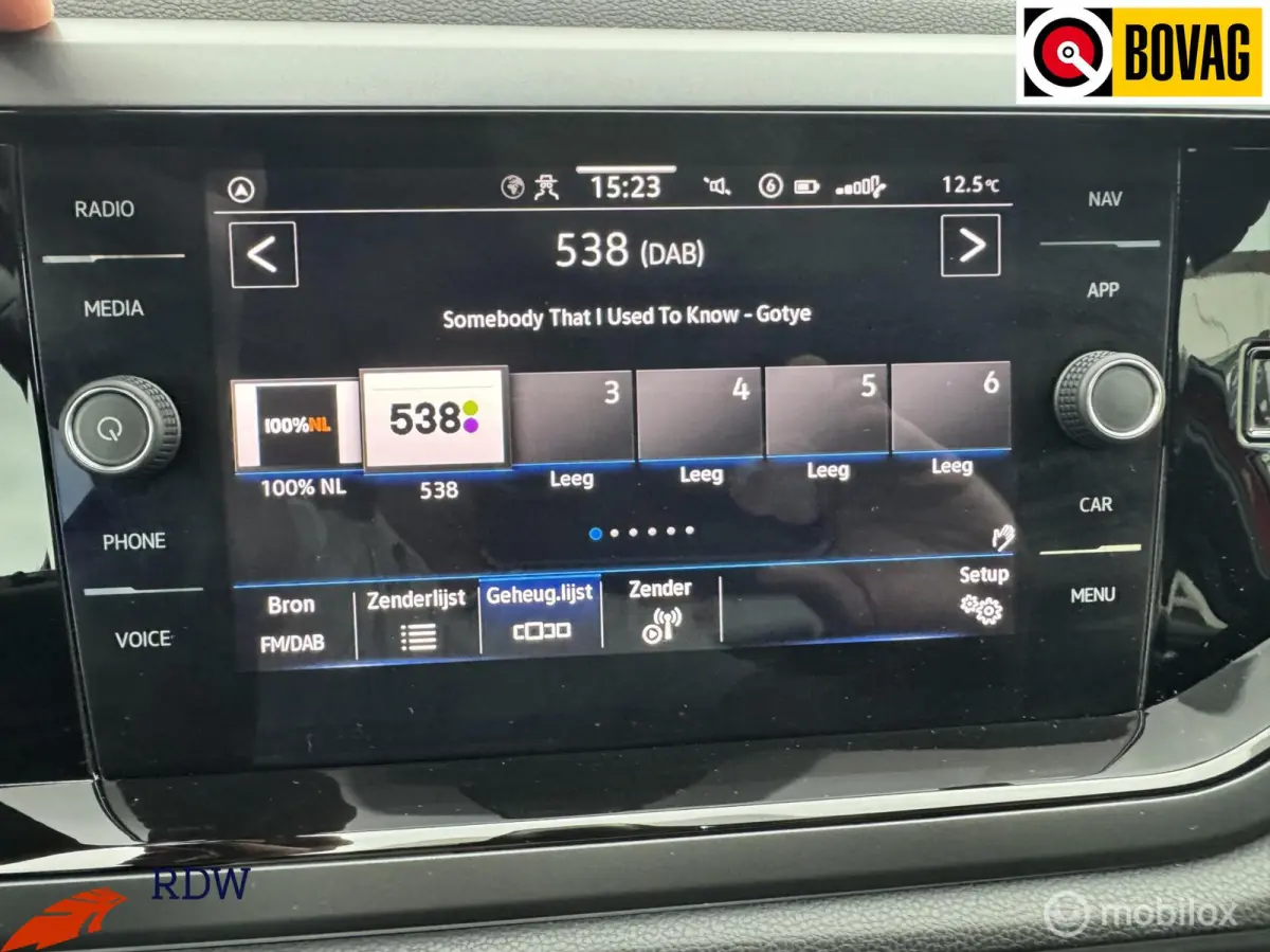 1.5 TSI R-Line IQ-LIGHT/KEYLESS/CARPLAY