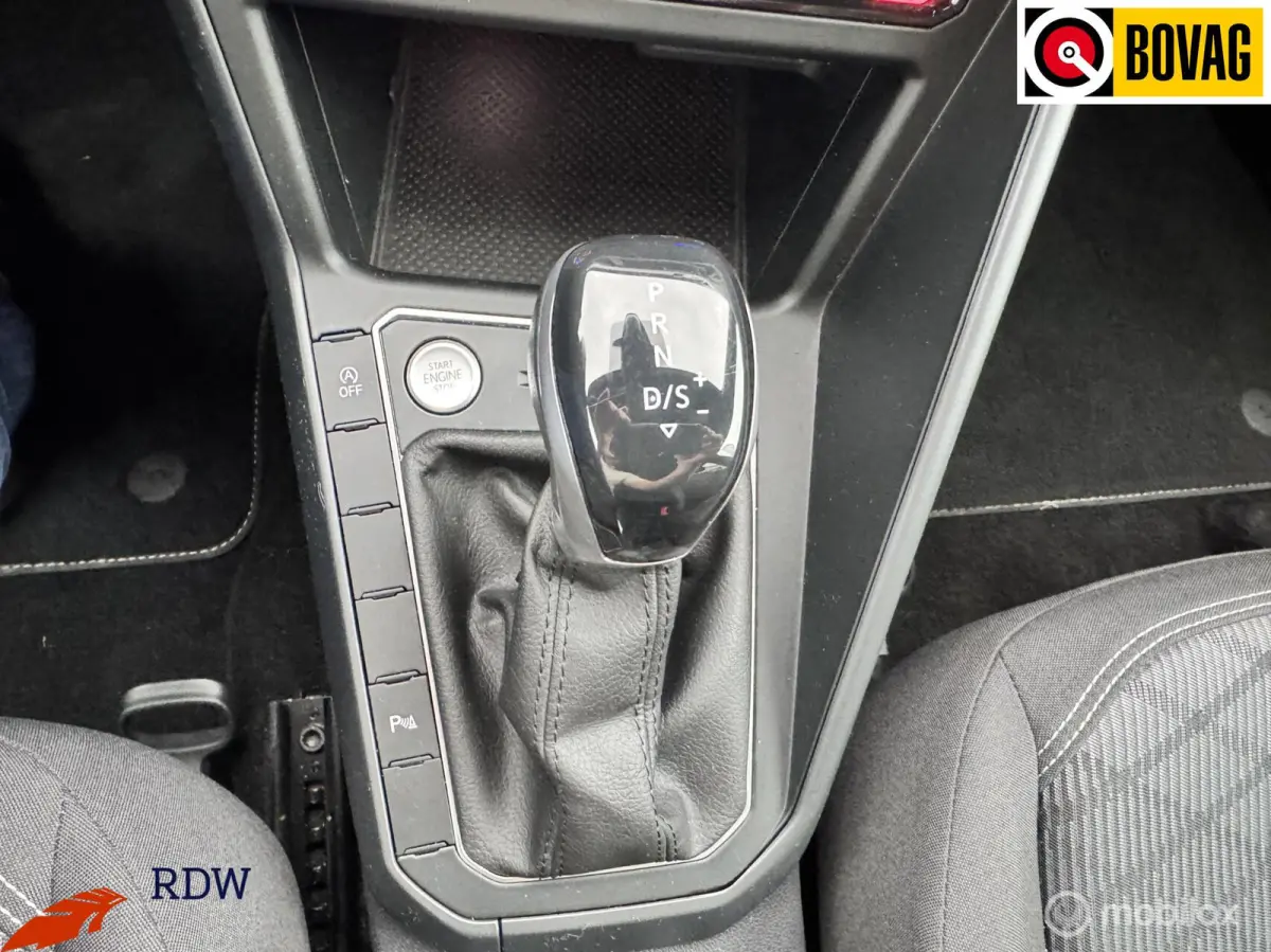 1.5 TSI R-Line IQ-LIGHT/KEYLESS/CARPLAY