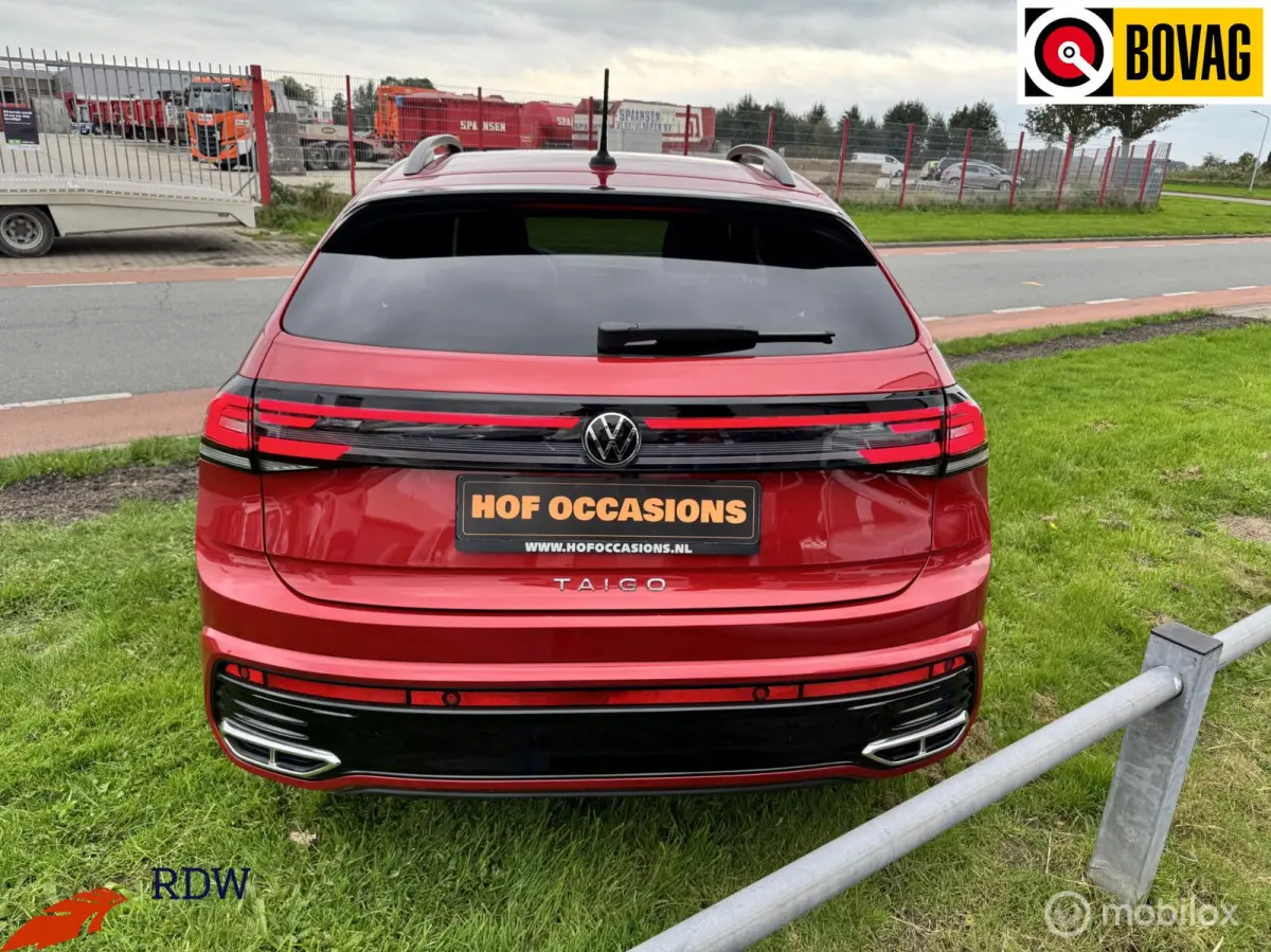 1.5 TSI R-Line IQ-LIGHT/KEYLESS/CARPLAY