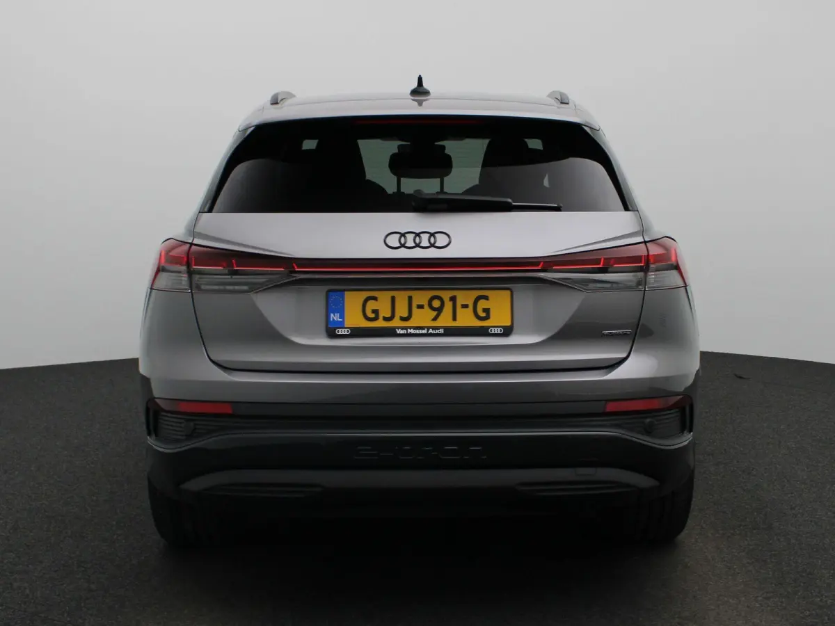 45 quattro Advanced edition 82 kWh | Demo | Navigatie | Stoelverwarming | Camera | Parkeersensoren | Cruise control | 19 Inch Velgen |