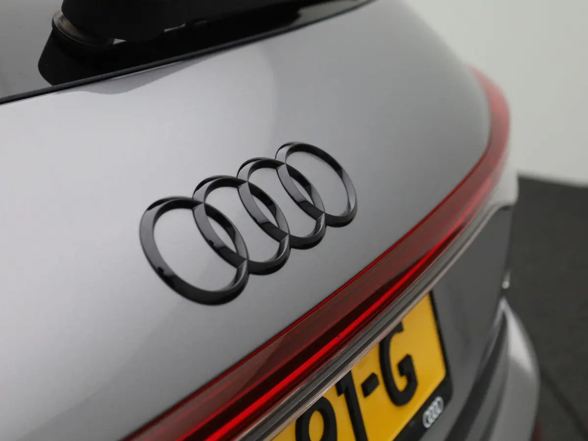 45 quattro Advanced edition 82 kWh | Demo | Navigatie | Stoelverwarming | Camera | Parkeersensoren | Cruise control | 19 Inch Velgen |