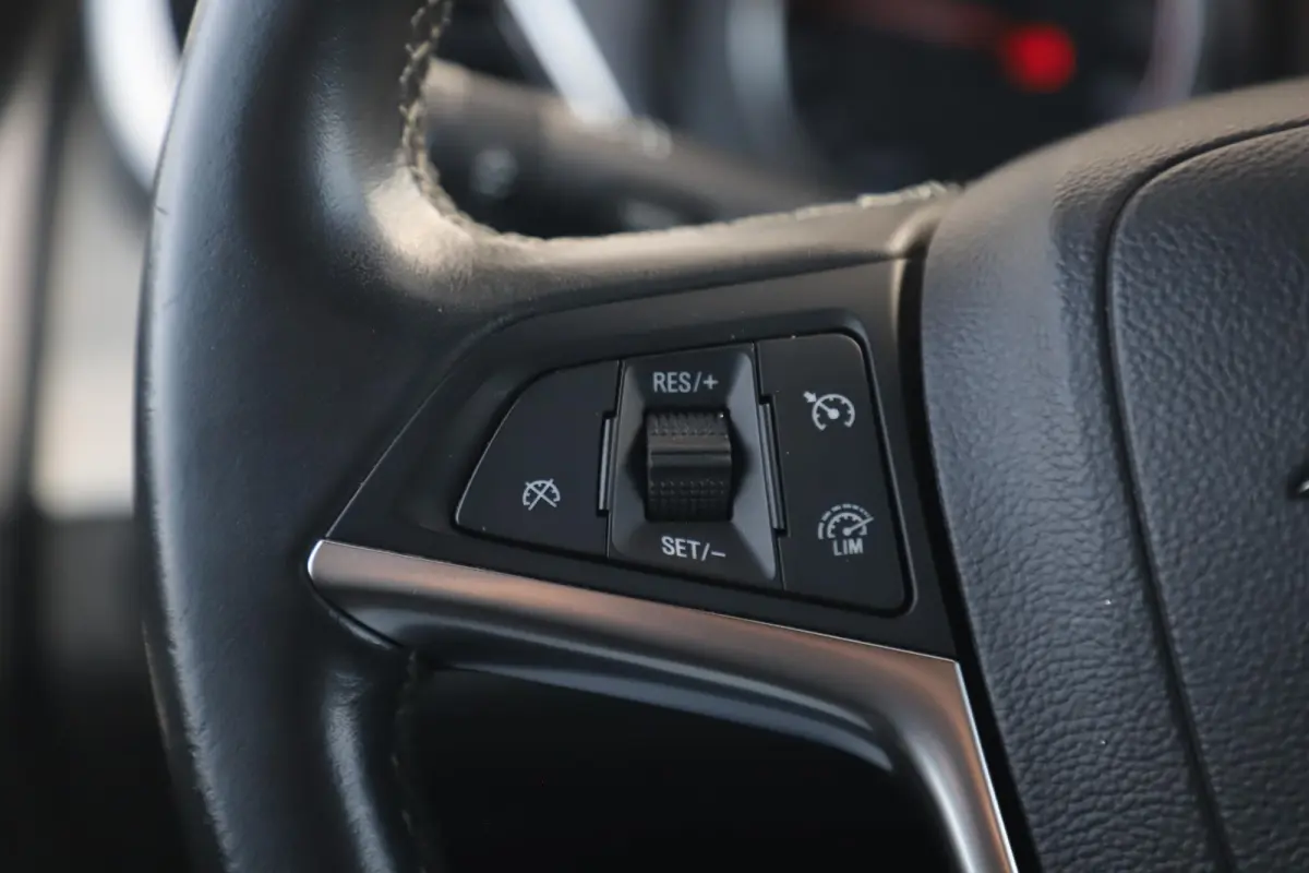1.4 T Innovation 140PK Trekhaak Navigatie Achteruitrijcamera LMV Climate Cruise Control
