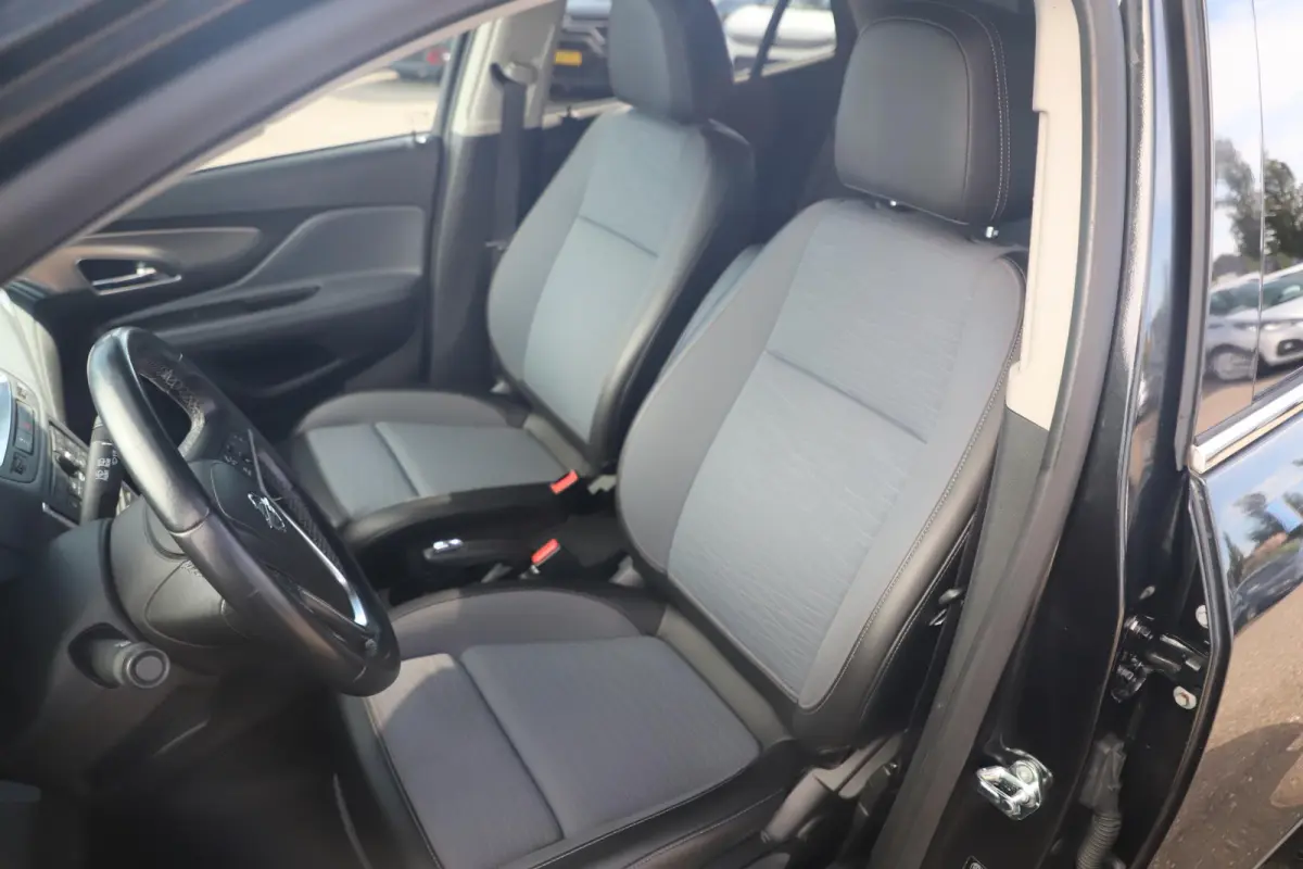 1.4 T Innovation 140PK Trekhaak Navigatie Achteruitrijcamera LMV Climate Cruise Control
