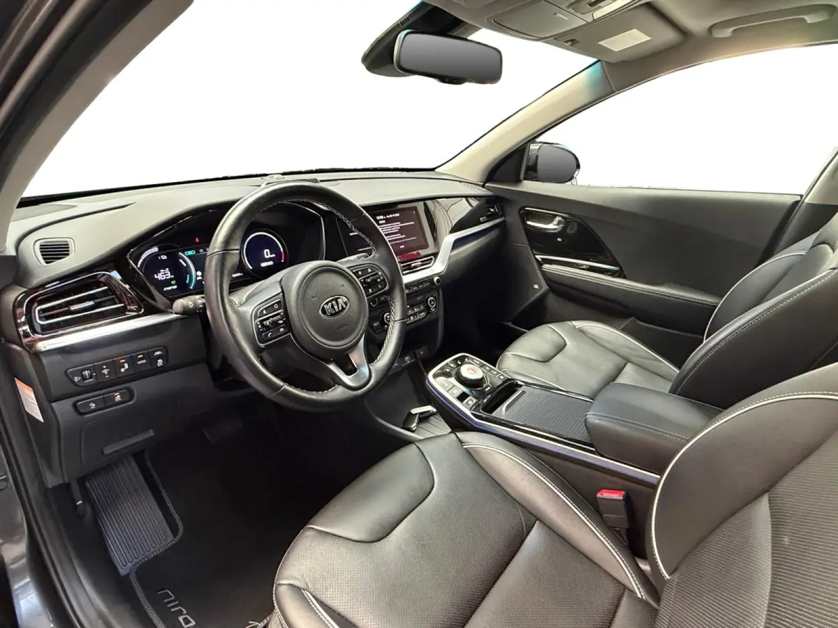 ExecutiveLine 64 kWh Full options | Stoelverwarming + verkoeling | Navigatie / Carplay | Dodehoekdetectie | Memory seat