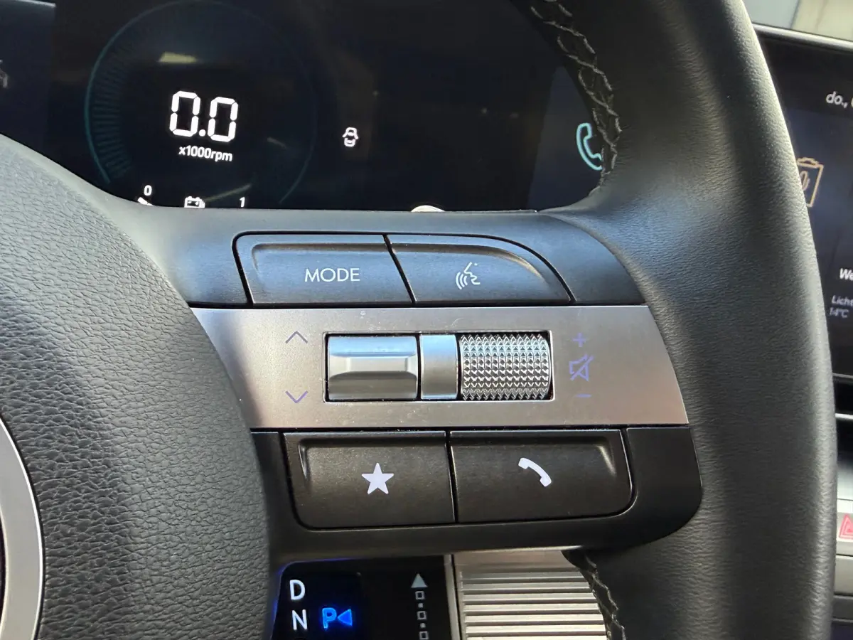 1.6 GDI HEV Comfort Afneembare Trekhaak / 1100 kg Trekgewicht / 1e Eigenaar / Hybride / Automaat / Adaptieve cruise control / Achteruitrijcamera / Parkeersensoren / Navigatiesysteem / Apple 