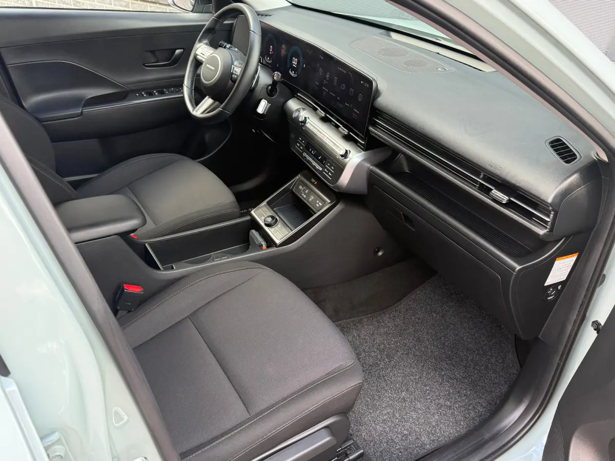 1.6 GDI HEV Comfort Afneembare Trekhaak / 1100 kg Trekgewicht / 1e Eigenaar / Hybride / Automaat / Adaptieve cruise control / Achteruitrijcamera / Parkeersensoren / Navigatiesysteem / Apple 