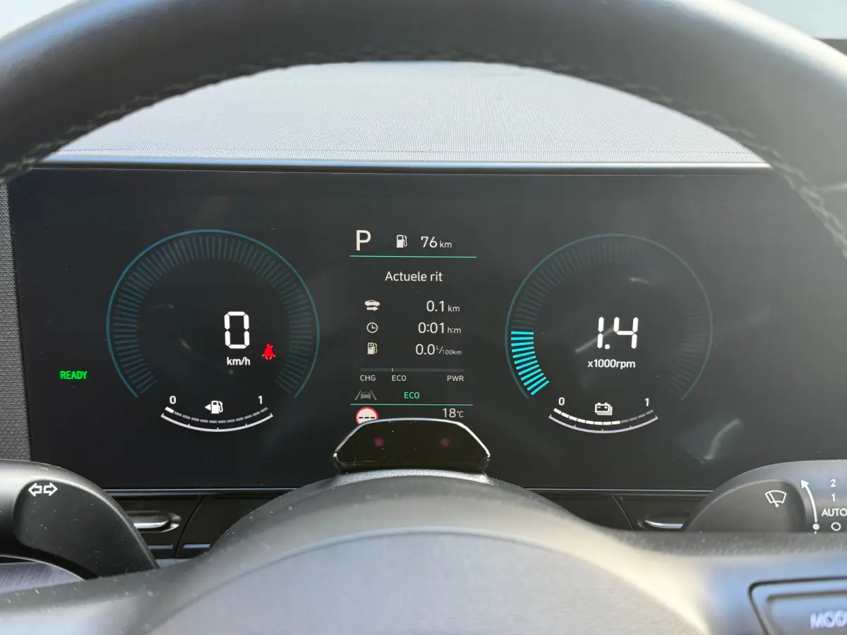 1.6 GDI HEV Comfort Afneembare Trekhaak / 1100 kg Trekgewicht / 1e Eigenaar / Hybride / Automaat / Adaptieve cruise control / Achteruitrijcamera / Parkeersensoren / Navigatiesysteem / Apple 