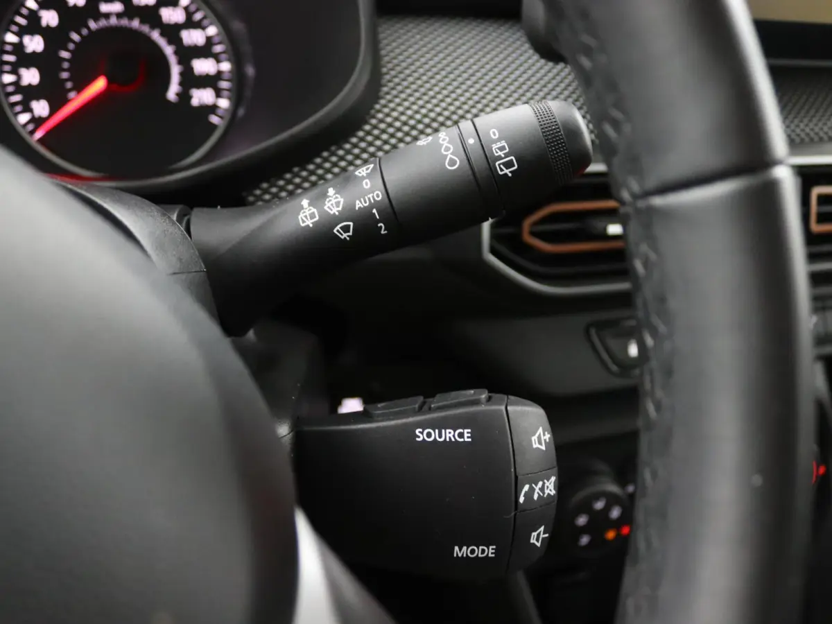 TCe 100 ECO-G Expression | Navigatie | Achteruitrijcamera |