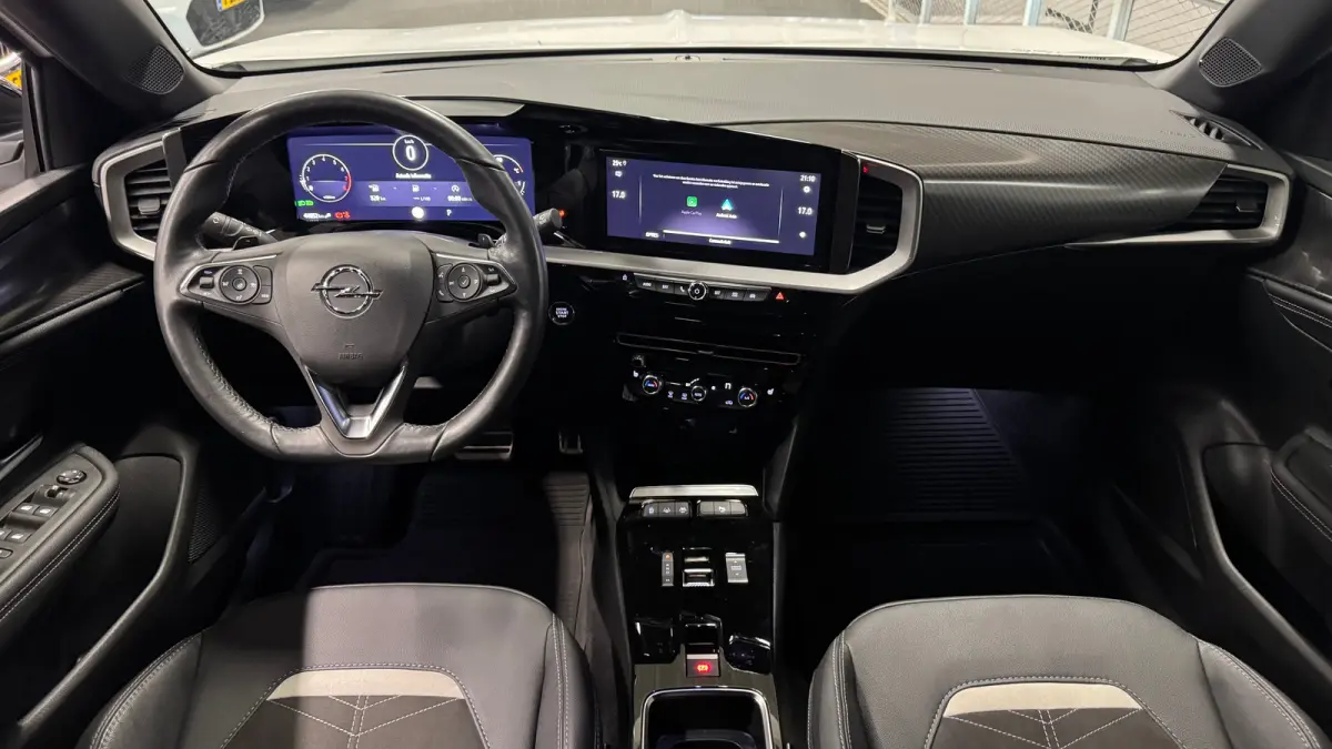 1.2 TURBO 130PK ULTIMATE AUTOMAAT / NAVI / LEDER / CLIMA / LED / PDC / 18" LMV / CAMERA / KEYLESS / ALCANTARA / ADAPT. CRUISECONTROL !!