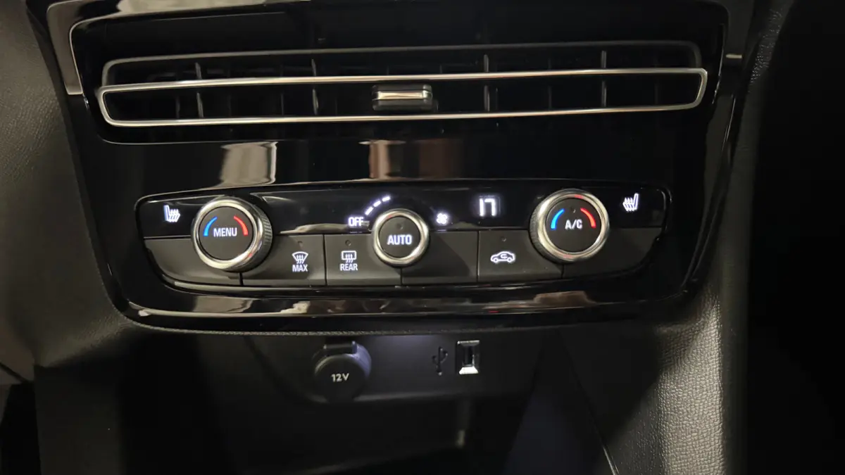 1.2 TURBO 130PK ULTIMATE AUTOMAAT / NAVI / LEDER / CLIMA / LED / PDC / 18" LMV / CAMERA / KEYLESS / ALCANTARA / ADAPT. CRUISECONTROL !!