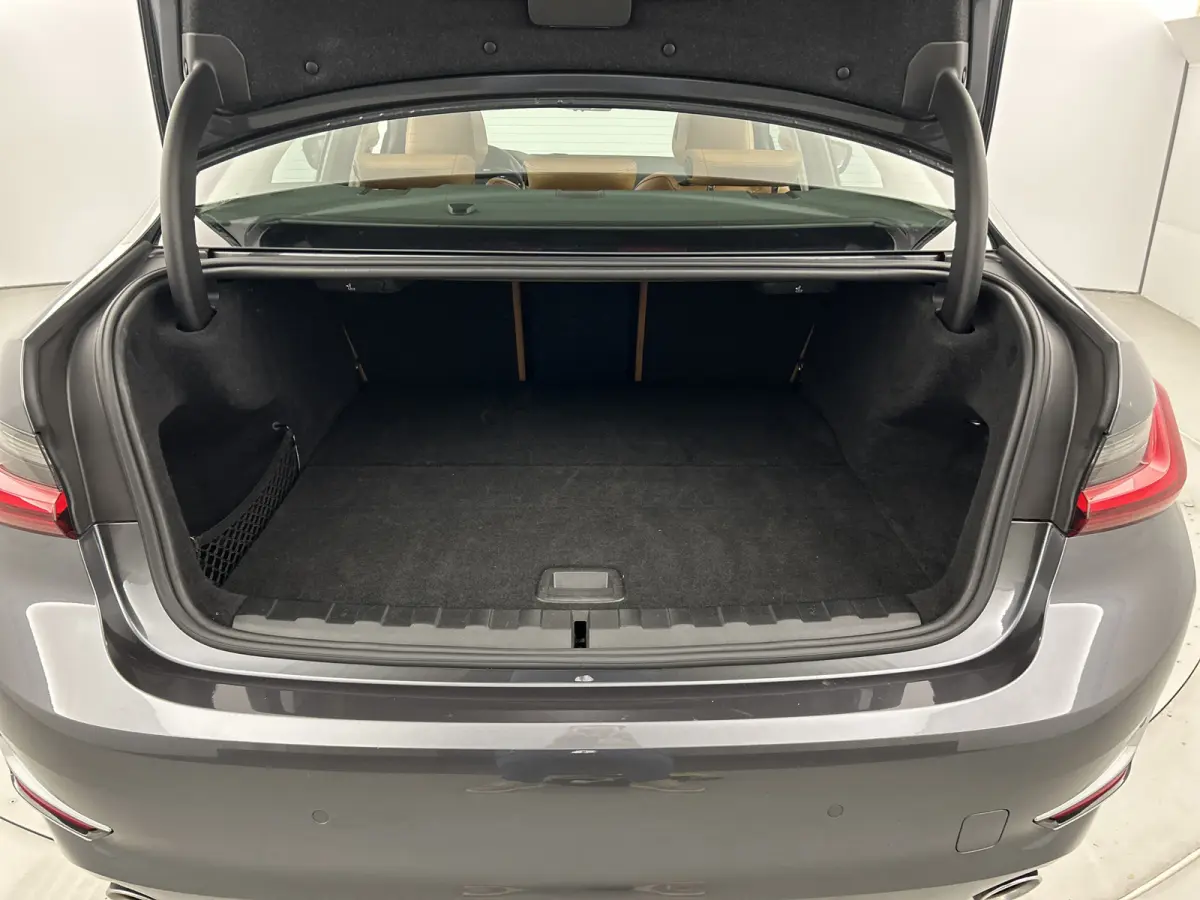 330e 292PK High Exe. Schuif-kanteldak/Leder/M-sport-stoelen