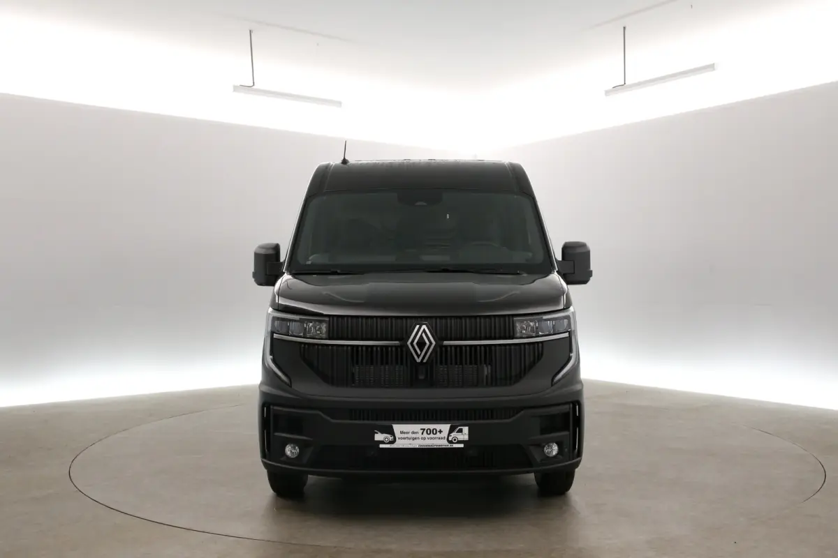 3,5t Long Range 87 kWh L2H2 | NIEUW | Snelladen | SOH 99% | Clima | Carplay | 2500kg Trekgew. | Virtual | Camera | 3 Zits | LED