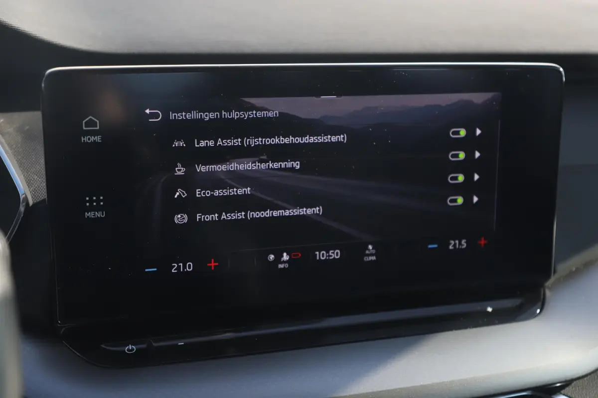1.0 e-TSI Business Edition 110PK Automaat Trekhaak Navigatie Climate Cruise Control LMV Elektrische Achterklep
