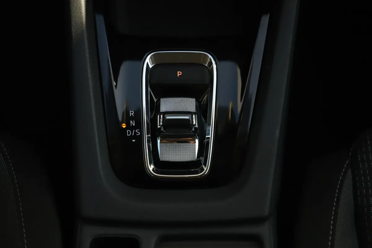 1.0 e-TSI Business Edition 110PK Automaat Trekhaak Navigatie Climate Cruise Control LMV Elektrische Achterklep