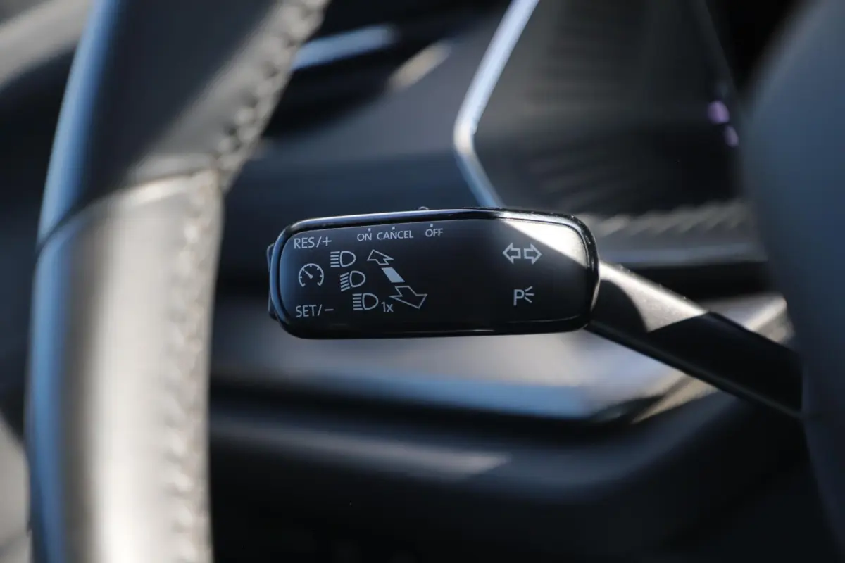 1.0 e-TSI Business Edition 110PK Automaat Trekhaak Navigatie Climate Cruise Control LMV Elektrische Achterklep