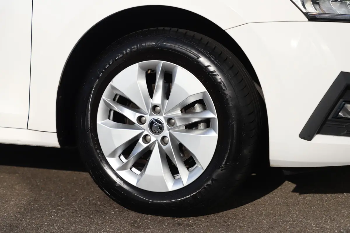 1.0 e-TSI Business Edition 110PK Automaat Trekhaak Navigatie Climate Cruise Control LMV Elektrische Achterklep