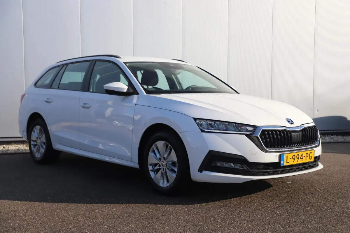 1.0 e-TSI Business Edition 110PK Automaat Trekhaak Navigatie Climate Cruise Control LMV Elektrische Achterklep