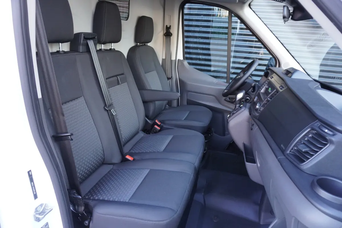 350 L3H2 130pk Automaat Cruise control Airco Parkeersensoren 3-Zits Laadruimte pakket