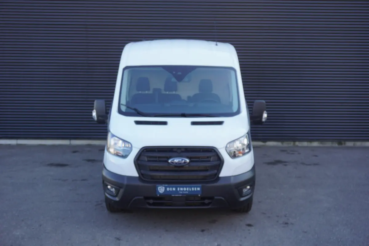 350 L3H2 130pk Automaat Cruise control Airco Parkeersensoren 3-Zits Laadruimte pakket