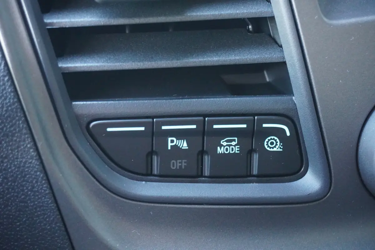 350 L3H2 130pk Automaat Cruise control Airco Parkeersensoren 3-Zits Laadruimte pakket
