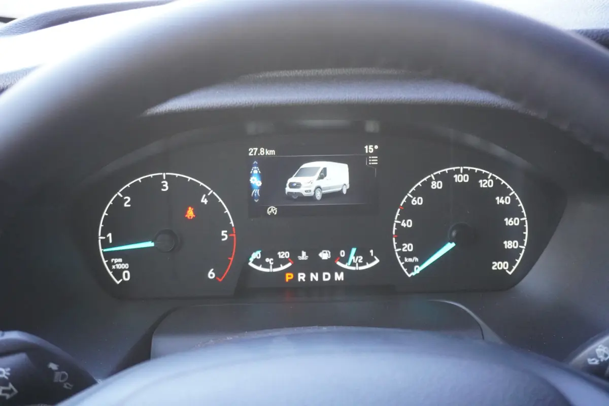 350 L3H2 130pk Automaat Cruise control Airco Parkeersensoren 3-Zits Laadruimte pakket