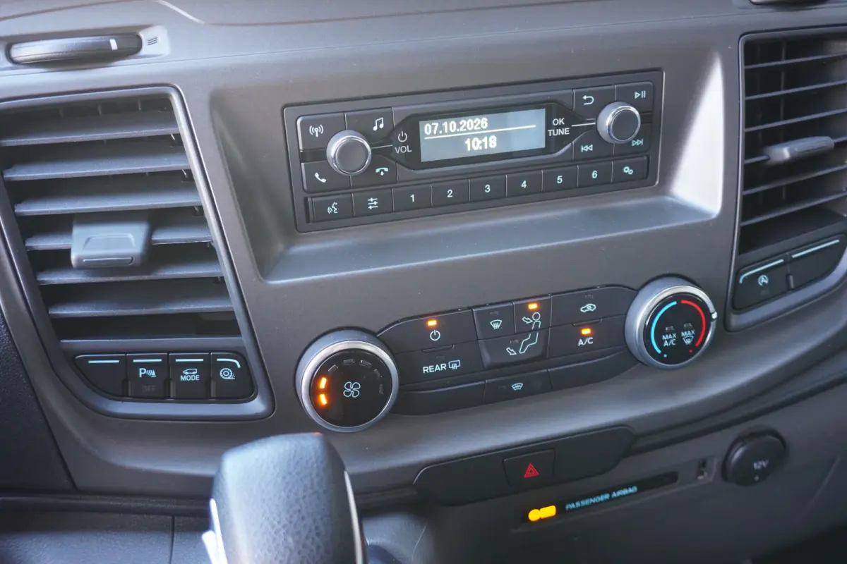 350 L3H2 130pk Automaat Cruise control Airco Parkeersensoren 3-Zits Laadruimte pakket