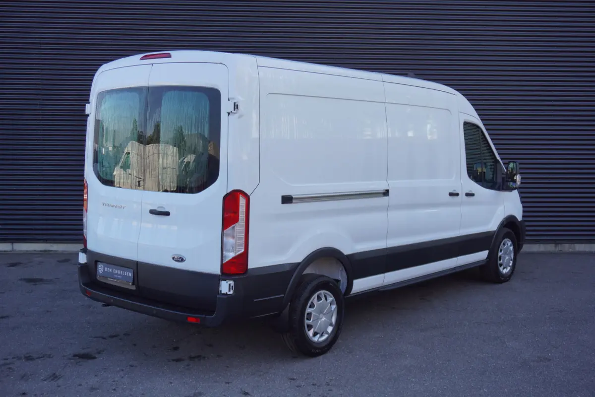 350 L3H2 130pk Automaat Cruise control Airco Parkeersensoren 3-Zits Laadruimte pakket